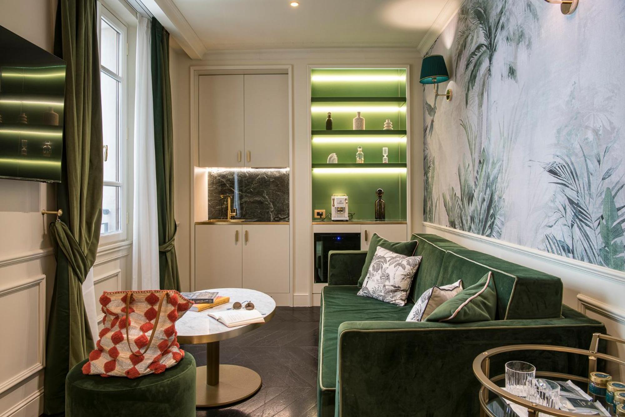 Hotel La Gemma Firenze Esterno foto A typical apartment at the hotel