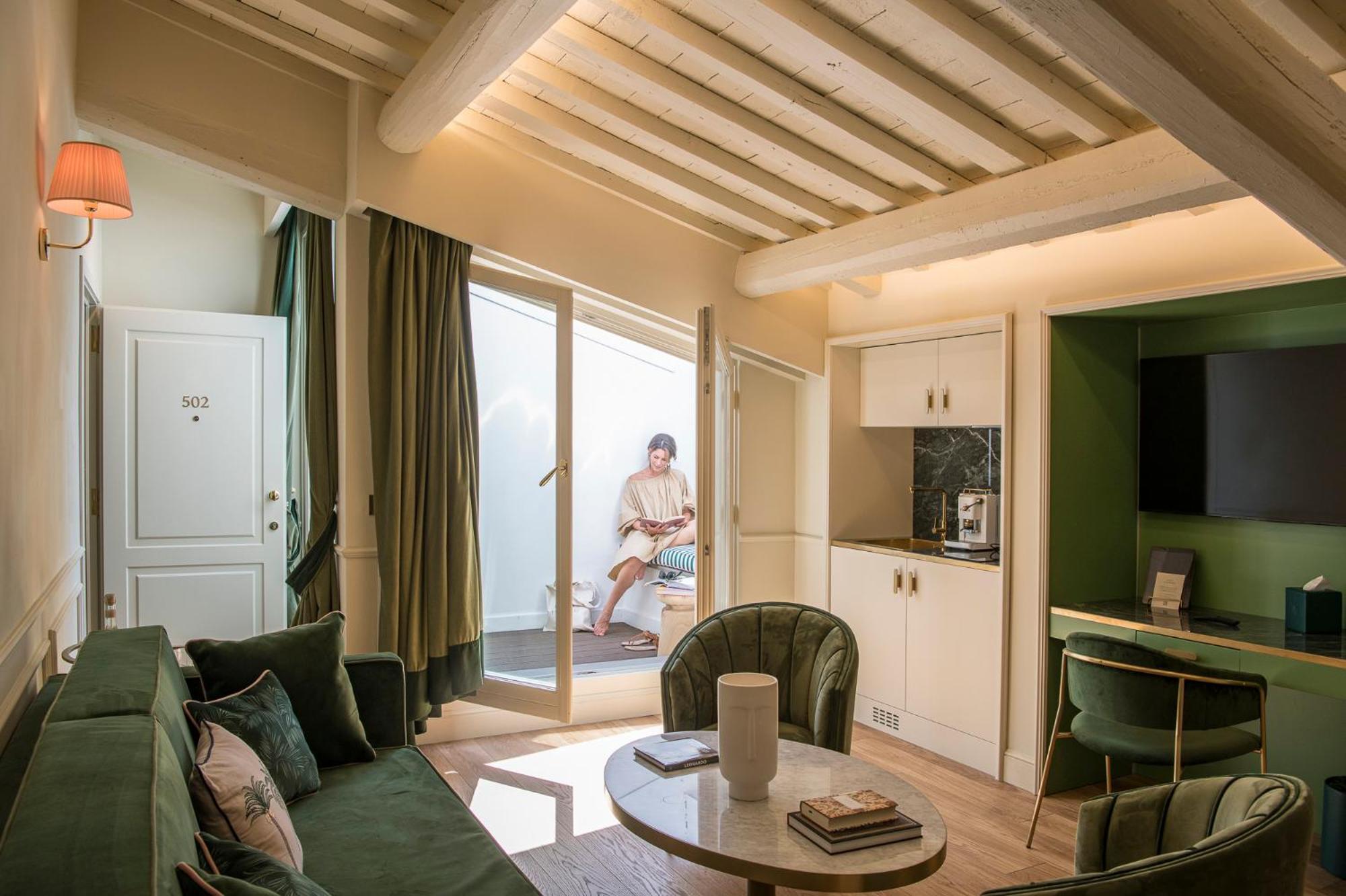 Hotel La Gemma Firenze Esterno foto A suite at the hotel
