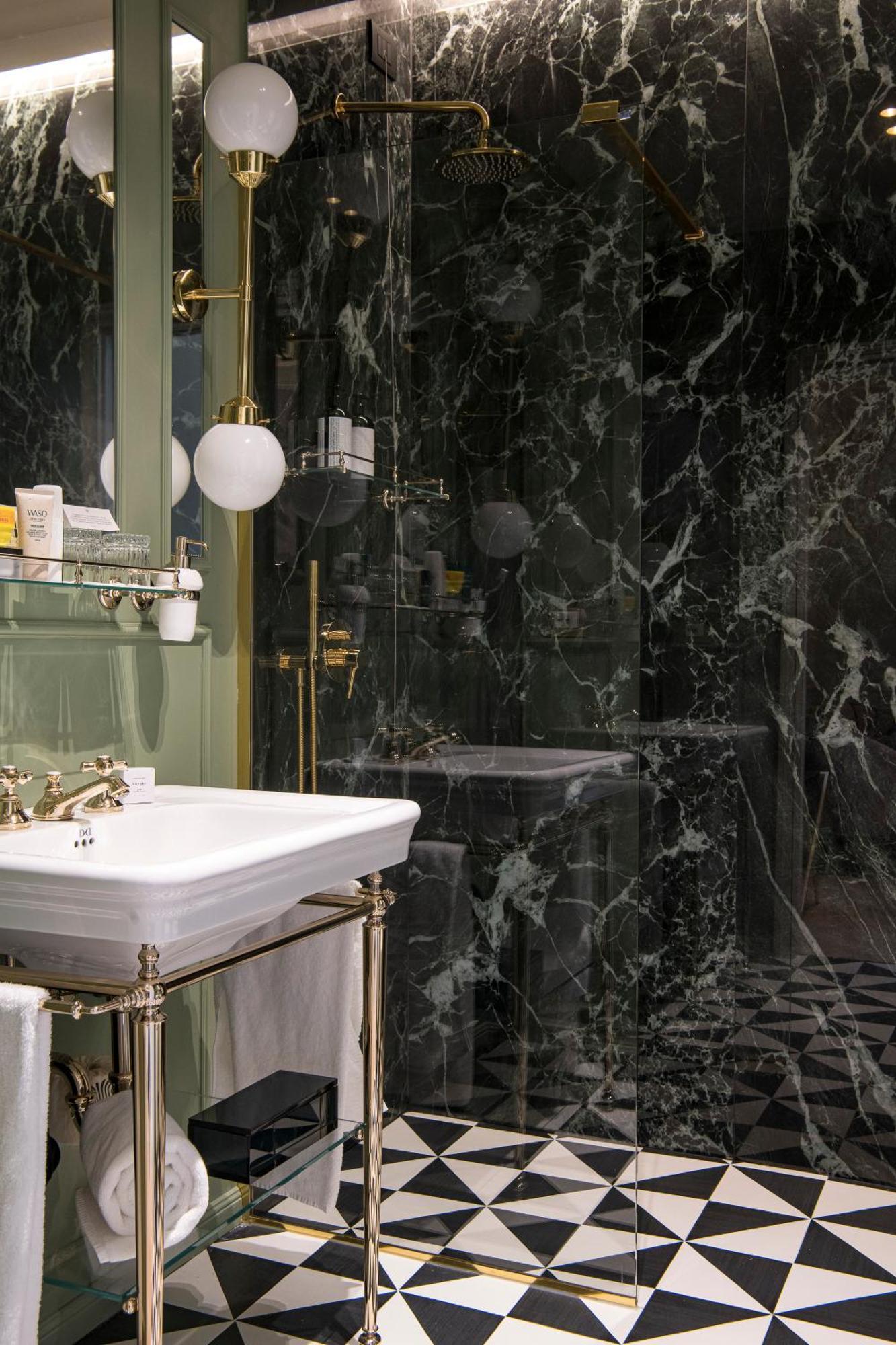 Hotel La Gemma Firenze Esterno foto Bathroom in the hotel